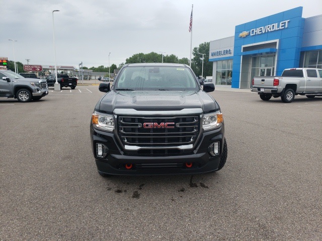 new 2021 gmc canyon at4 w/leather 4d crew cab in